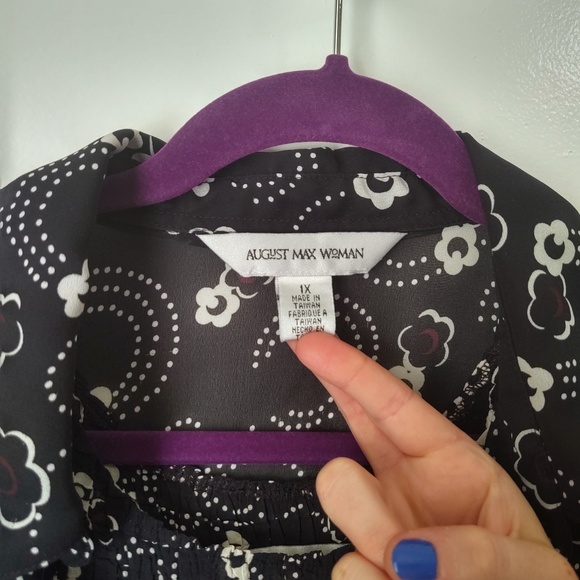 August Max Woman 2 piece top - Picture 3 of 7